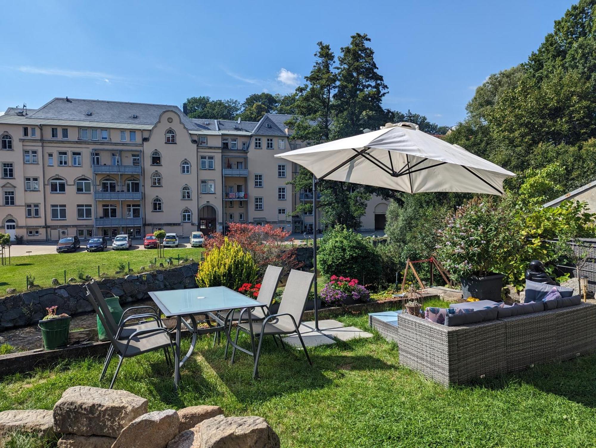 Hw4B - Urlaubsmagie - Zentral Mit Gemeinschaftsgarten, -Pool, -Sauna & Whirlpool Sebnitz Exterior photo