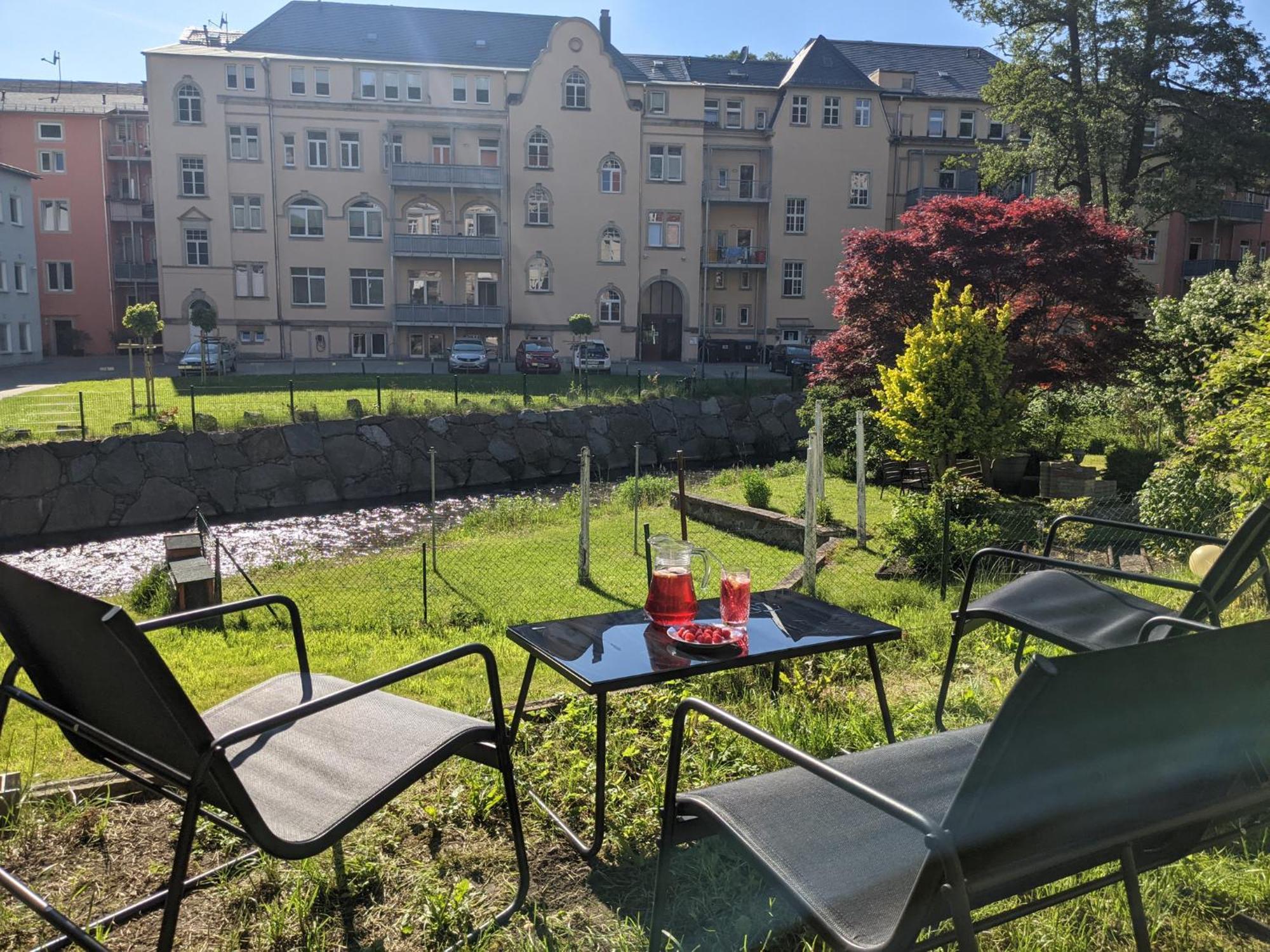Hw4B - Urlaubsmagie - Zentral Mit Gemeinschaftsgarten, -Pool, -Sauna & Whirlpool Sebnitz Exterior photo