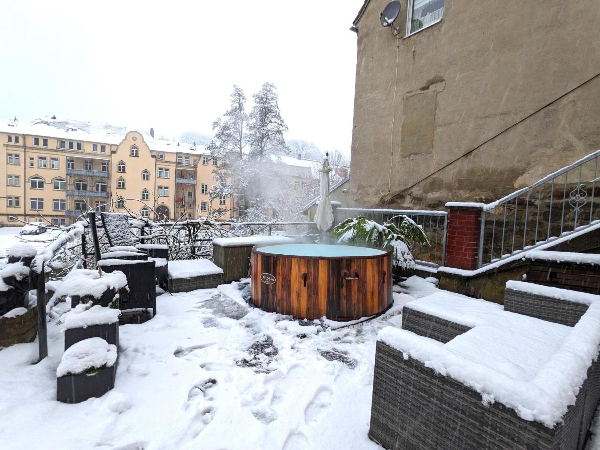 Hw4B - Urlaubsmagie - Zentral Mit Gemeinschaftsgarten, -Pool, -Sauna & Whirlpool Sebnitz Exterior photo